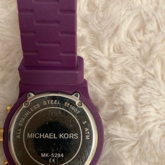Michael Kors Purple Jelly Watch - Picture 6 of 8